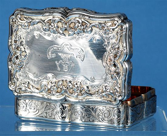 An early Victorian silver table snuff box, Length 4”/100 mm Width 47mm Weight 8.1oz/230grms